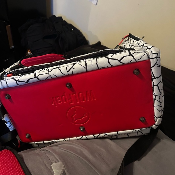 WolfPAK 30L “the ruin” duffle bag - Picture 9 of 9